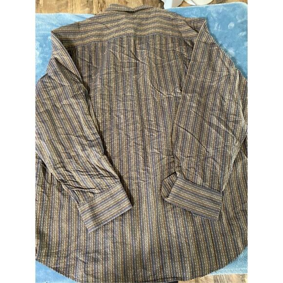 Bugatchi Uomo  Flip Cuff Men's Long Sleeve Button Front Shirt - Picture 4 of 4